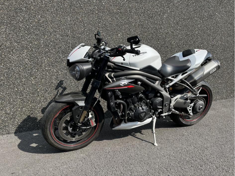 TRIUMPH SPEED TRIPLE 1050 RS
