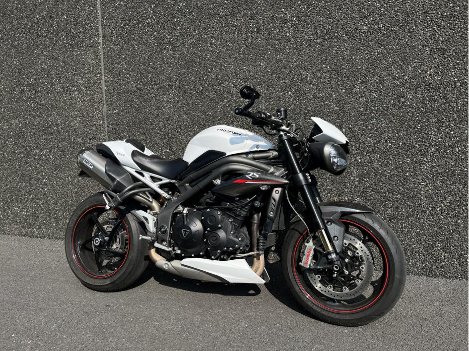 TRIUMPH SPEED TRIPLE 1050 RS
