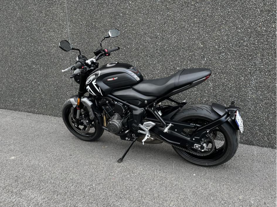 TRIUMPH TRIDENT 660