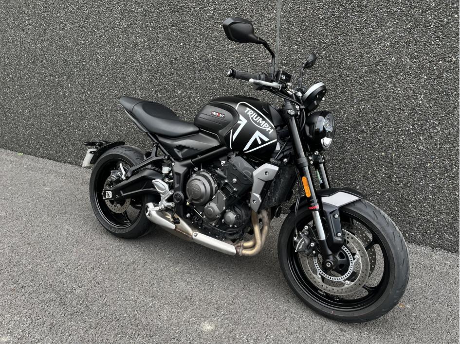 TRIUMPH TRIDENT 660