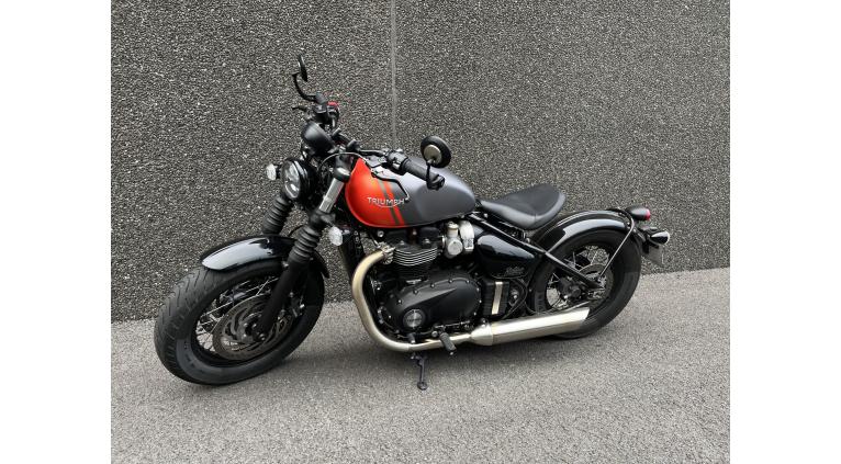 TRIUMPH Bonneville Bobber 1200