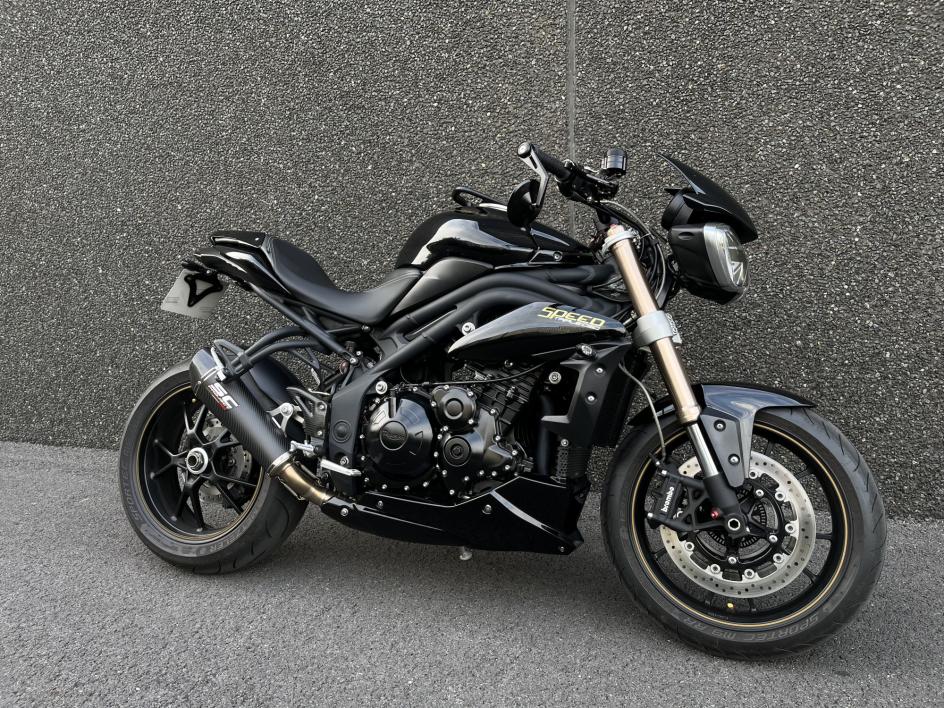 TRIUMPH SPEED TRIPLE 1050
