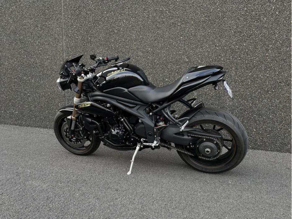 TRIUMPH SPEED TRIPLE 1050