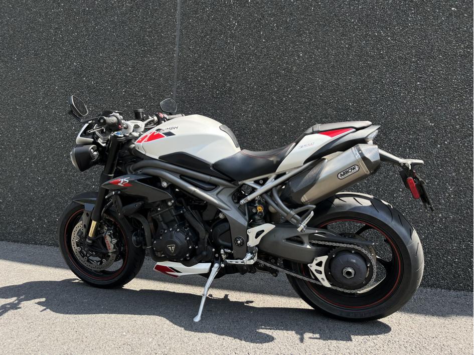 TRIUMPH SPEED TRIPLE 1050 RS