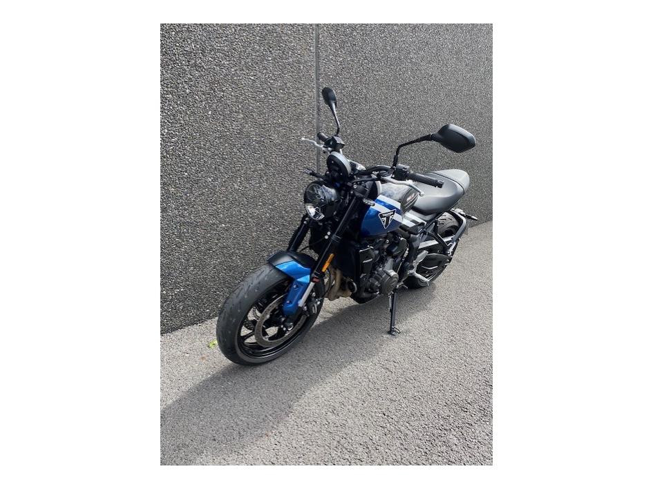 TRIUMPH TRIDENT 660