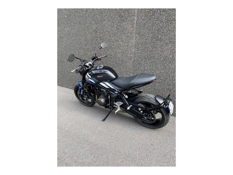 TRIUMPH TRIDENT 660