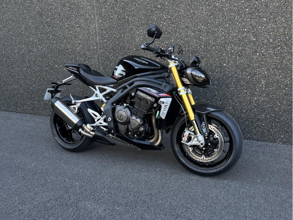TRIUMPH SPEED TRIPLE 1200 RS