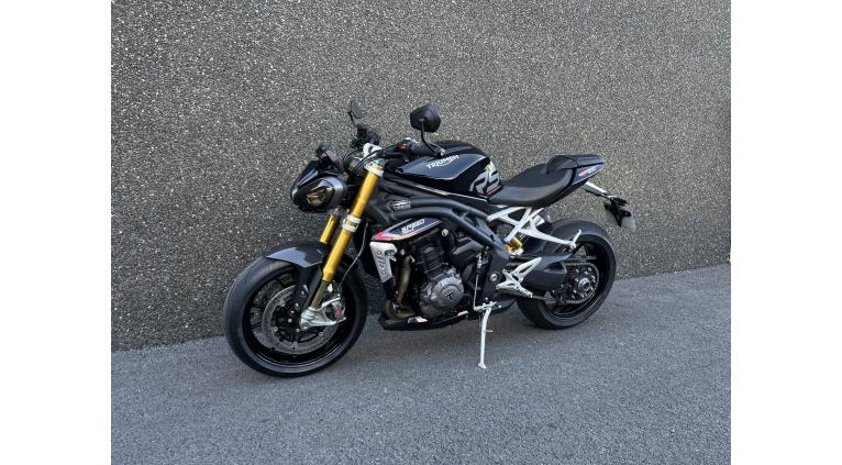 TRIUMPH SPEED TRIPLE 1200 RS